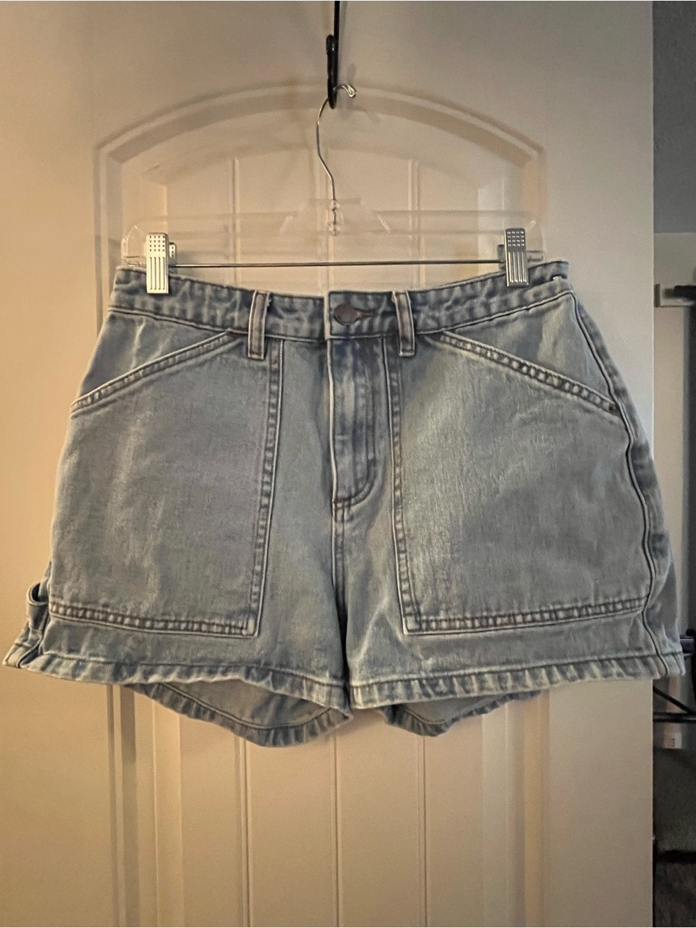 Billabong Light Blue Denim Shorts with Front Patch Pockets & side loop, waist 28